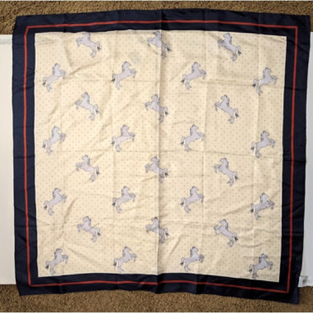Cabi Gallup scarf Cream and Navy Horse Print
